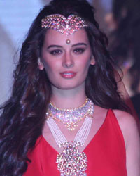 Evelyn Sharma