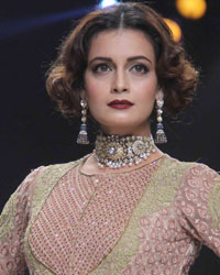 Dia Mirza