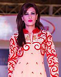 Jaipur Couture Show Exhibits Futuristic Bridal Collection