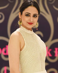 Zoya Afroz