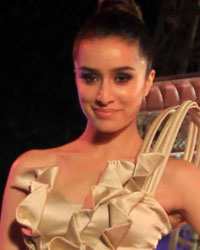 Shraddha Kapoor also unveiled a 40 feet replica of the Eiffel Tower