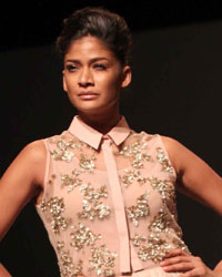 Kavita Bhartia Show at WIFW SS 2015