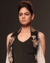 Kavita Bhartia Show at WIFW SS 2015