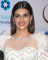 Kriti Endorses GILI by Nakshatra