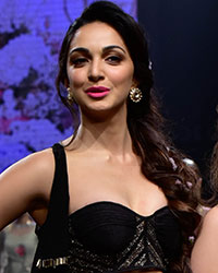 Kiara Advani with fashion designer Julie Shah