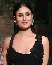 Fashuon designer Anamika Khanna and Kareena Kapoor