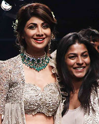 Shilpa Shetty  with fashion designer Jyanti Reddy