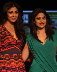 Shilpa Shetty and Shamita Shetty