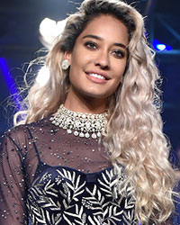 Lisa Haydon and Fashion Designer Swapna Anumolu