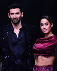 Janhvi Kapoor and Aditya Roy Kapur took over the ramp and set it ablaze as they walked together for the label Kalki