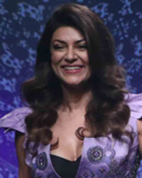 Fashion designer Sashi Vangapalli with Bollywood actor Sushmita Sen