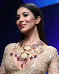 Sophie Choudry