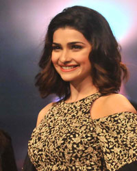 Prachi Desai with Sonam and Paras Modi