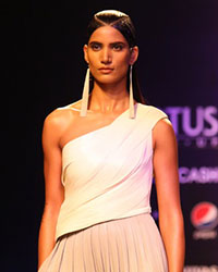 Lotus India Fashion Week 2019