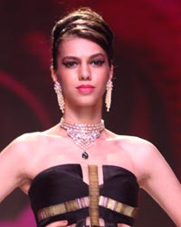 Mahabir Jewellers and KIK Jewels Show at IIJW 2014