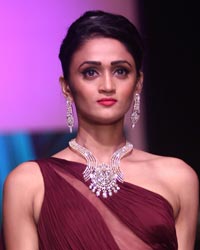 Mahabir Jewellers and KIK Jewels Show at IIJW 2014