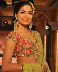 Maheka Mirpuri Show for Cancer Awareness