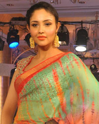 Maheka Mirpuri Show for Cancer Awareness