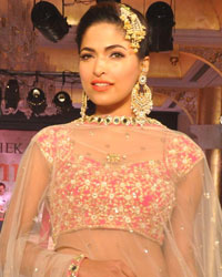 Maheka Mirpuri Show for Cancer Awareness