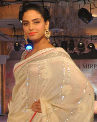 Maheka Mirpuri Show for Cancer Awareness