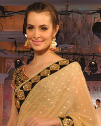 Maheka Mirpuri Show for Cancer Awareness