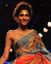 Mandira Bedi Show at Myntra Fashion Weekend 2014