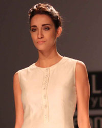 Manish Gupta Show at Wills India Fashion Week Spring Summer 2015