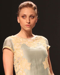 Manish Gupta Show at WIFW SS 2015