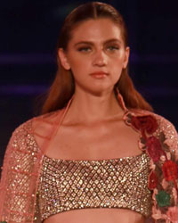 Manish Malhotra Show at Amazon India Fashion Week 2015