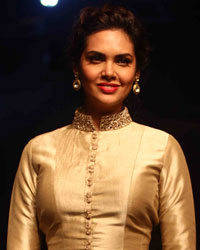 Esha Gupta