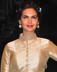 Esha Gupta