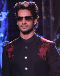 Manish Malhotra Show at LFW 2015