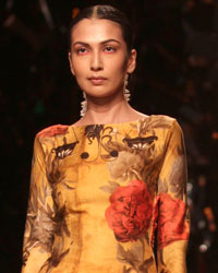 Masaba Show at WIFW SS 2015