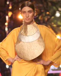 Masaba Show at WIFW SS 2015