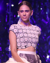 Masaba Show at WIFW SS 2015