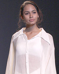 Mrinalini Show at WIFW SS 2015