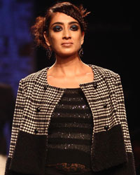 Myntra Fashion Weekend