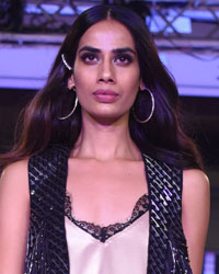 Nandita Mahtani Show at BTFW