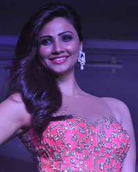 Daisy Shah