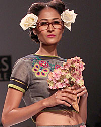 Nida Mahmood Show at WIFW SS 2015