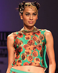 Niharika Pandey Show at Wills India Fashion Week Spring Summer 2015