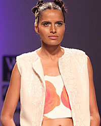 Niharika Pandey Show at WIFW SS 2015