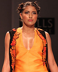 Niket Mishra Show at WIFW SS 2015