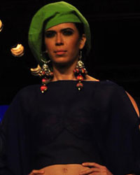 Sucheta Sharma displays the creation of Pakistani fashion designers Rizwan Beyg