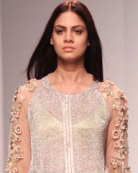 Pallavi Mohan Show at WIFW SS 2015