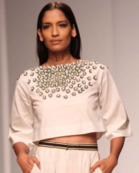 Pallavi Mohan Show at WIFW SS 2015