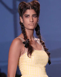 Paras and Shalini Show at Wills India Fashion Week Spring Summer 2015