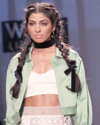 Paras and Shalini Show at Wills India Fashion Week Spring Summer 2015