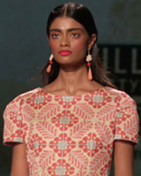 Payal Pratap Show at WIFW SS 2015