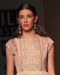 Payal Pratap Show at WIFW SS 2015